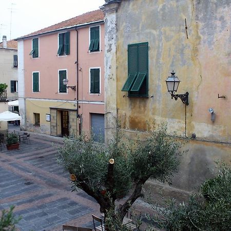 Hotel La Dimora Del Conte Bracco B. Albenga Exterior foto